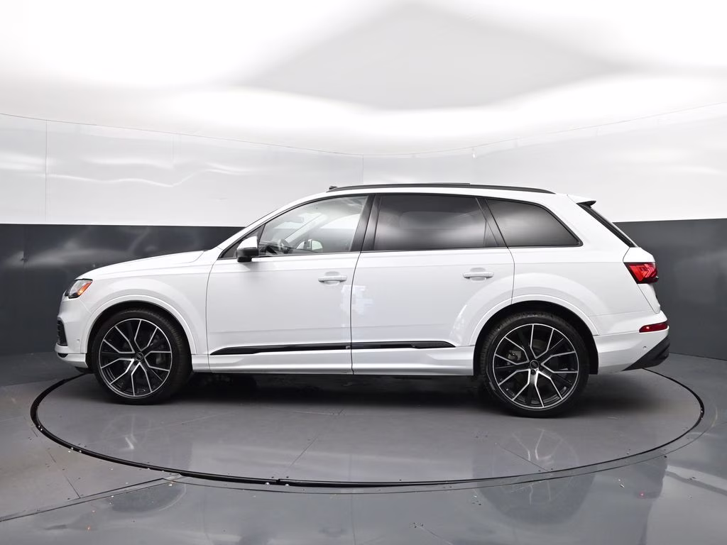 2023 White Audi Q7 AWD SUV