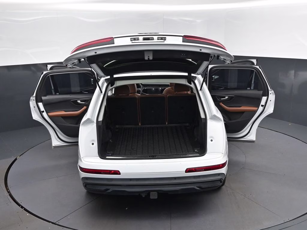 2023 White Audi Q7 AWD SUV