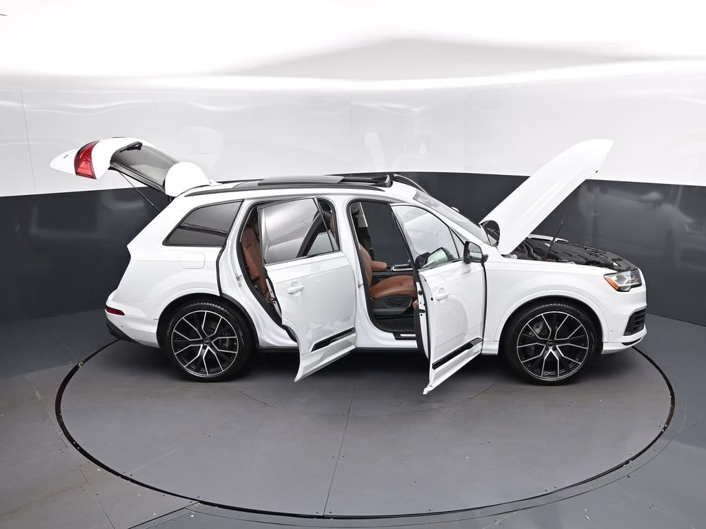 2023 White Audi Q7 AWD SUV