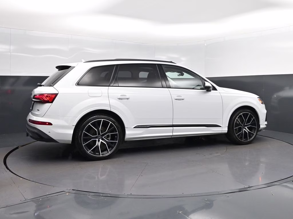 2023 White Audi Q7 AWD SUV