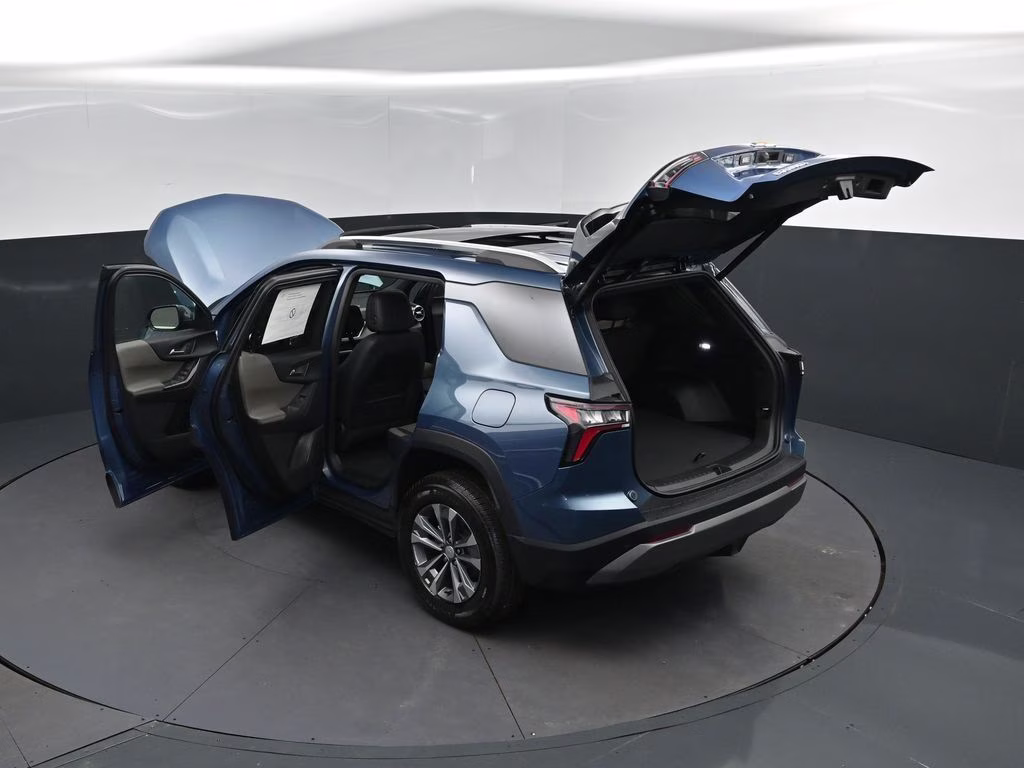 2027 Lakeshore Blue Chevrolet Equinox LT FWD SUV