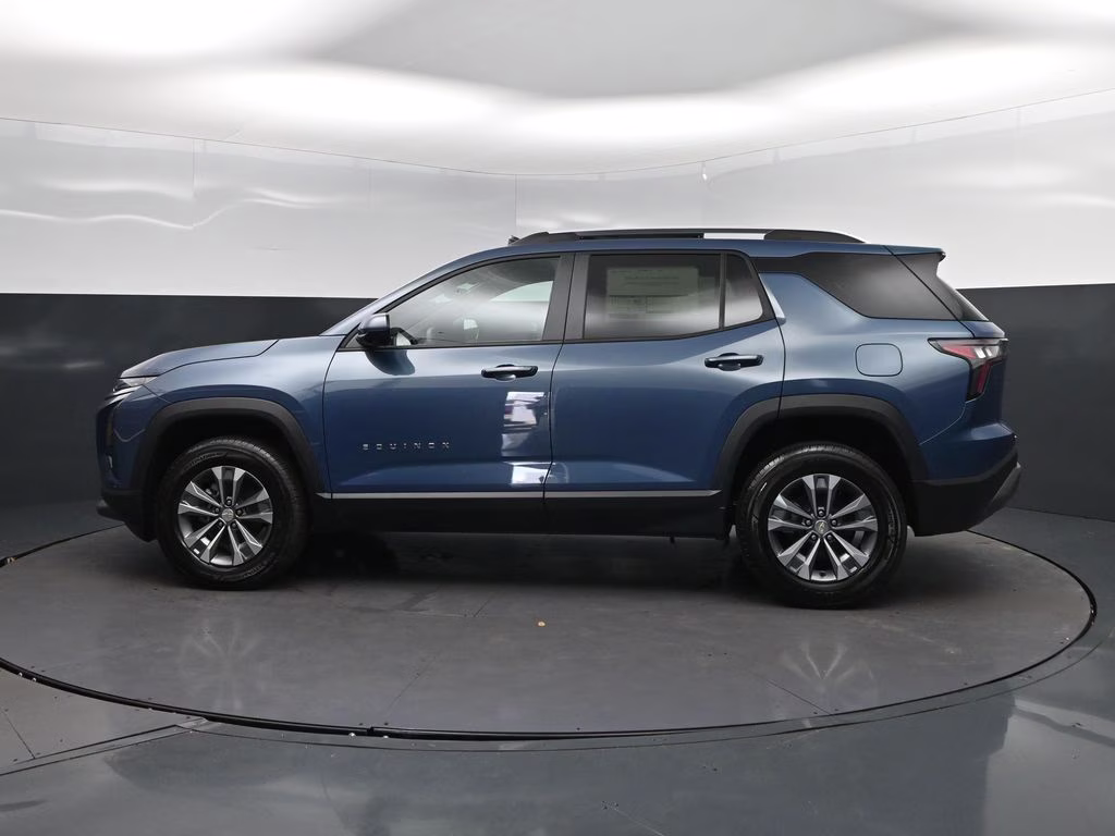 2027 Lakeshore Blue Chevrolet Equinox LT FWD SUV