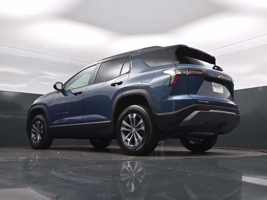2027 Lakeshore Blue Chevrolet Equinox LT FWD SUV