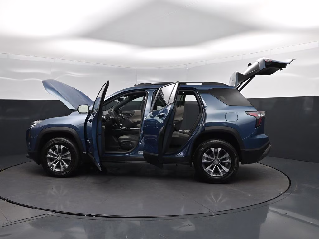 2027 Lakeshore Blue Chevrolet Equinox LT FWD SUV