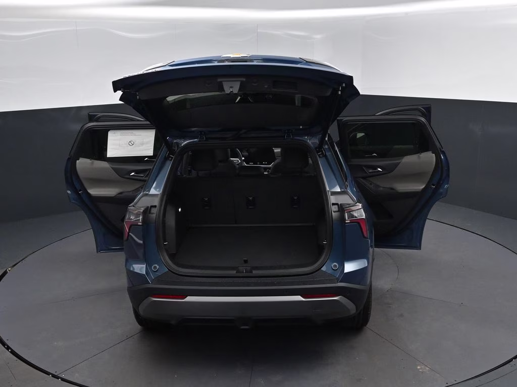 2027 Lakeshore Blue Chevrolet Equinox LT FWD SUV
