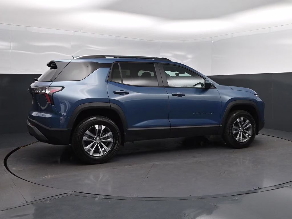 2027 Lakeshore Blue Chevrolet Equinox LT FWD SUV