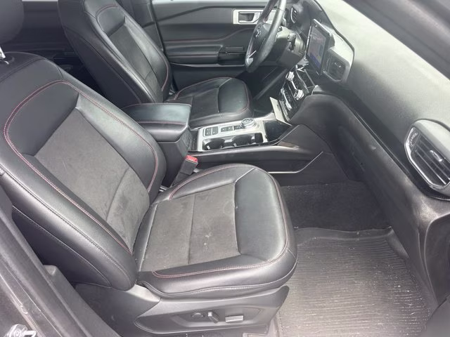 2023 Gray Metallic Ford Explorer ST-Line RWD SUV