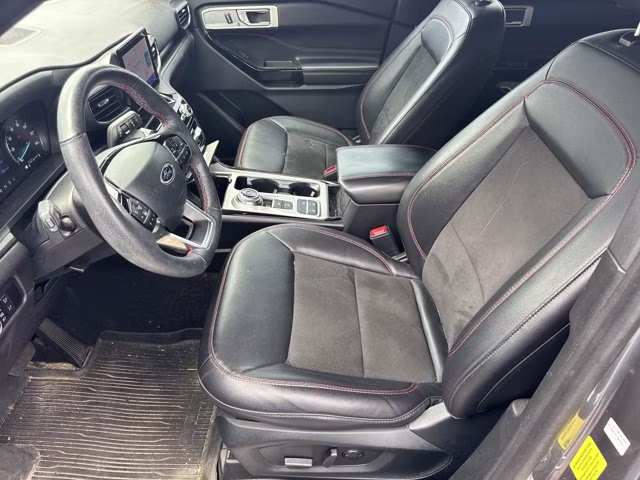 2023 Gray Metallic Ford Explorer ST-Line RWD SUV
