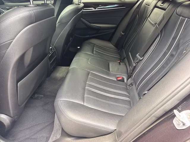 2019 Black Sapphire Metallic BMW 3 Series 330i xDrive AWD Sedan