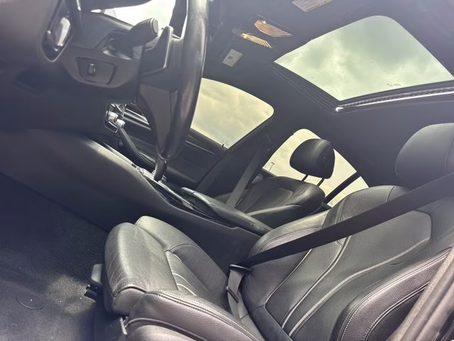 2019 Black Sapphire Metallic BMW 3 Series 330i xDrive AWD Sedan