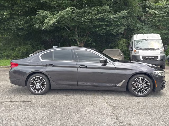 2019 Black Sapphire Metallic BMW 3 Series 330i xDrive AWD Sedan