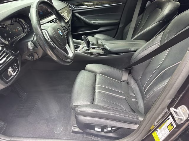 2019 Black Sapphire Metallic BMW 3 Series 330i xDrive AWD Sedan