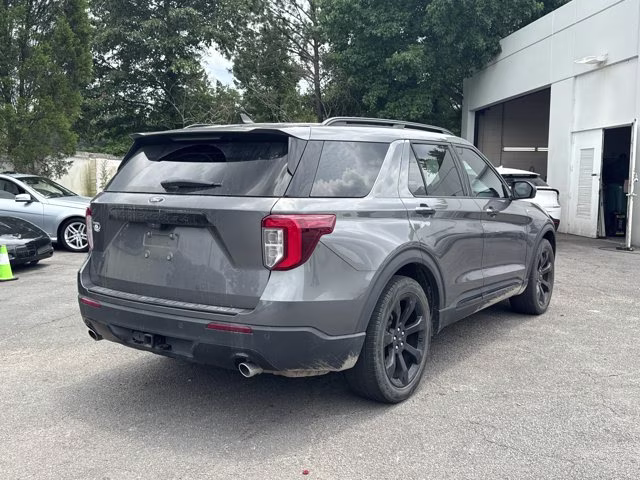 2023 Gray Metallic Ford Explorer ST-Line RWD SUV