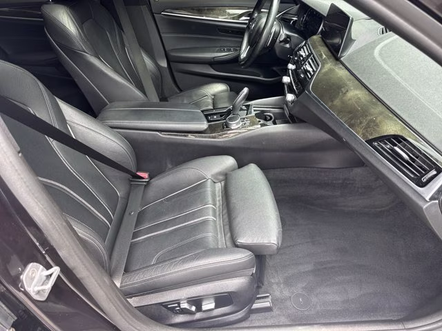 2019 Black Sapphire Metallic BMW 3 Series 330i xDrive AWD Sedan