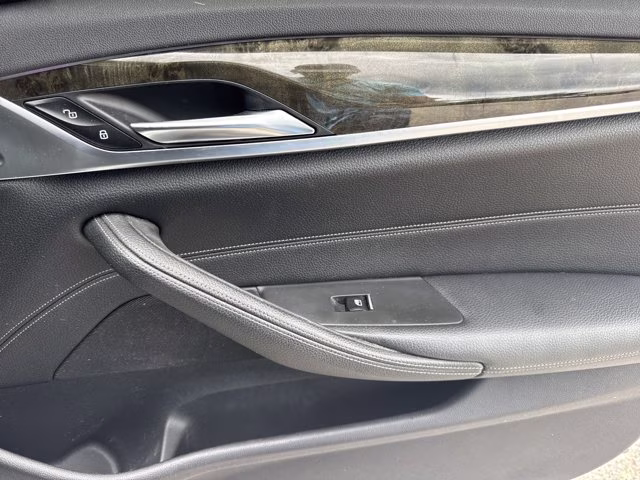 2019 Black Sapphire Metallic BMW 3 Series 330i xDrive AWD Sedan