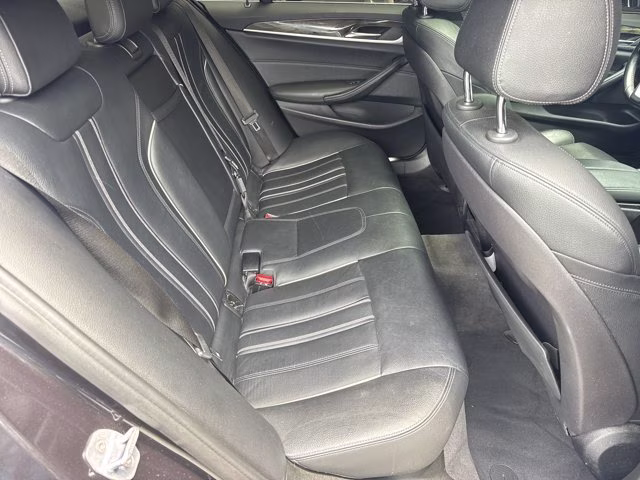 2019 Black Sapphire Metallic BMW 3 Series 330i xDrive AWD Sedan