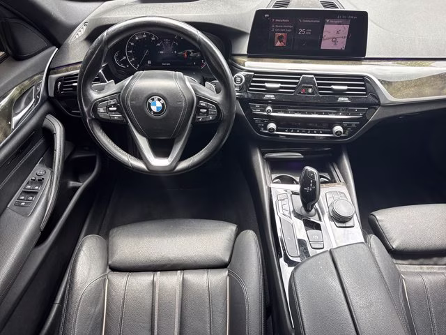2019 Black Sapphire Metallic BMW 3 Series 330i xDrive AWD Sedan