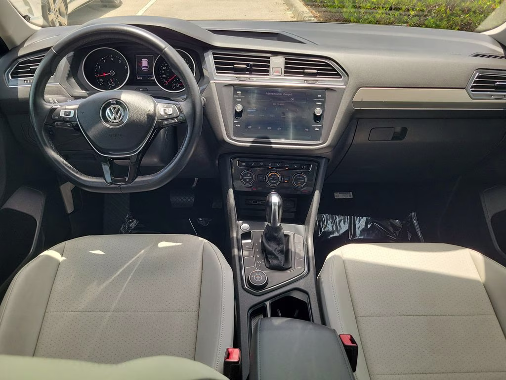 2019 Platinum Gray Metallic Volkswagen Tiguan SE AWD SUV