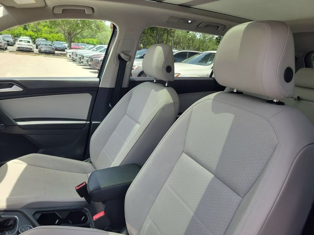 2019 Platinum Gray Metallic Volkswagen Tiguan SE AWD SUV