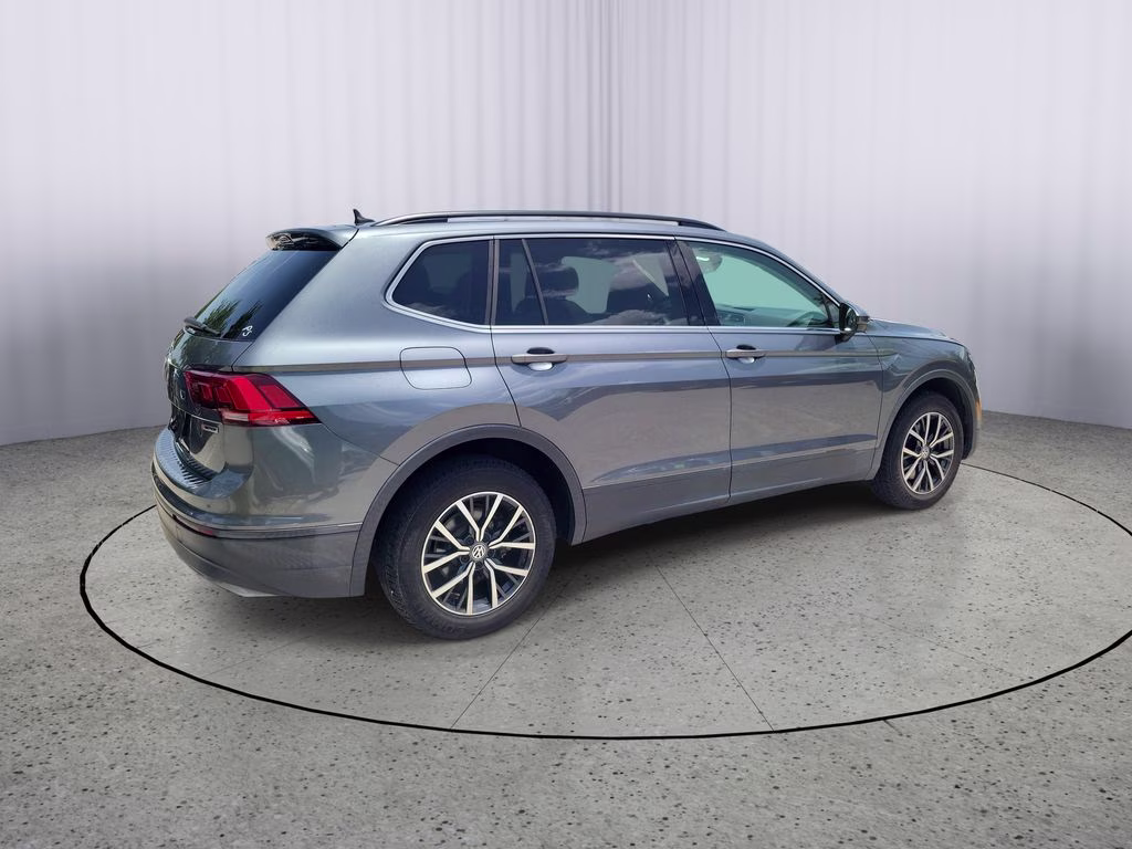 2019 Platinum Gray Metallic Volkswagen Tiguan SE AWD SUV