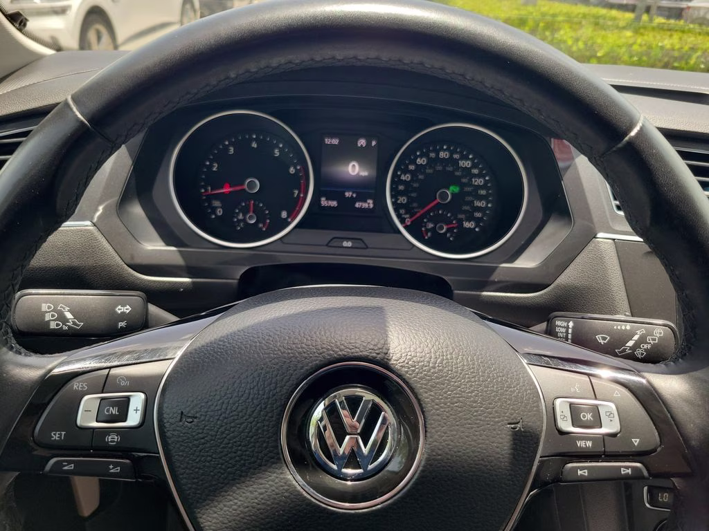 2019 Platinum Gray Metallic Volkswagen Tiguan SE AWD SUV