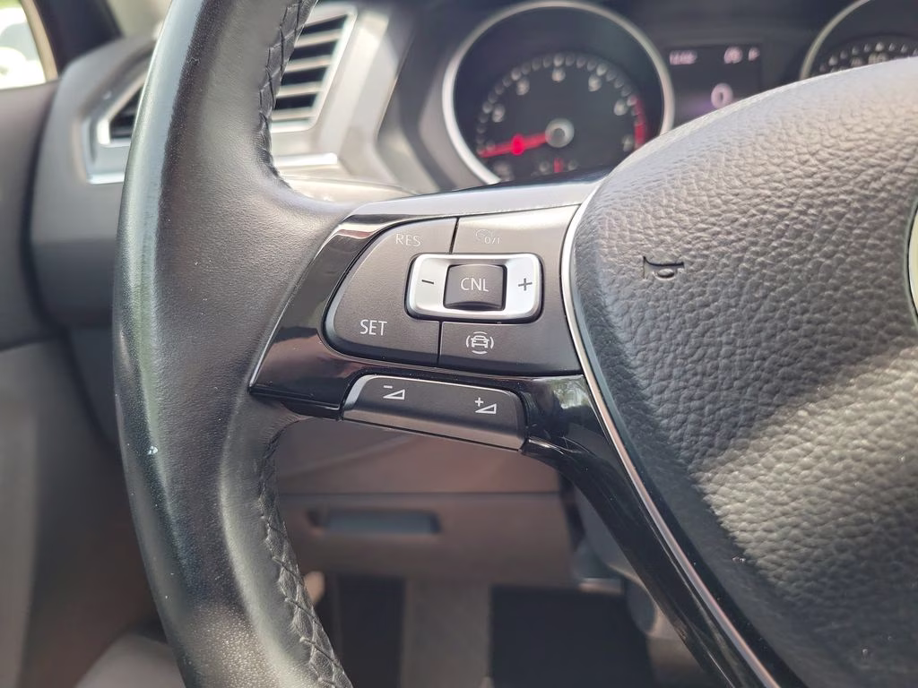 2019 Platinum Gray Metallic Volkswagen Tiguan SE AWD SUV