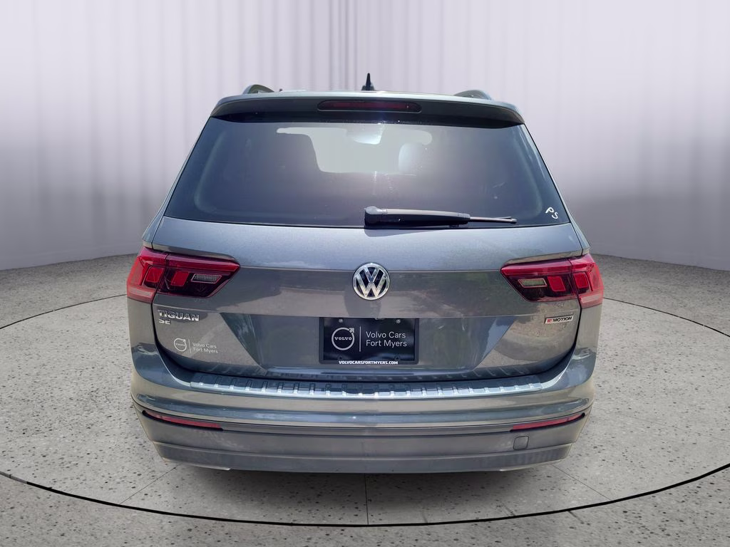 2019 Platinum Gray Metallic Volkswagen Tiguan SE AWD SUV