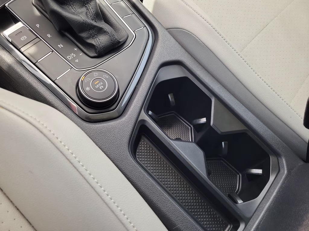 2019 Platinum Gray Metallic Volkswagen Tiguan SE AWD SUV