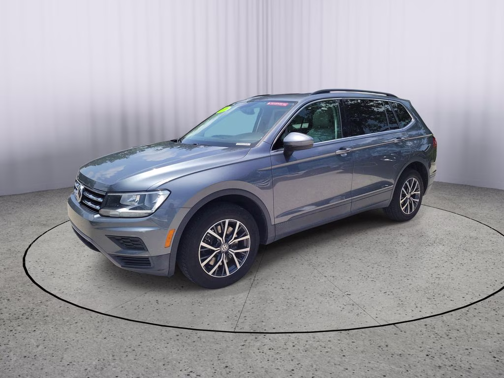 2019 Platinum Gray Metallic Volkswagen Tiguan SE AWD SUV