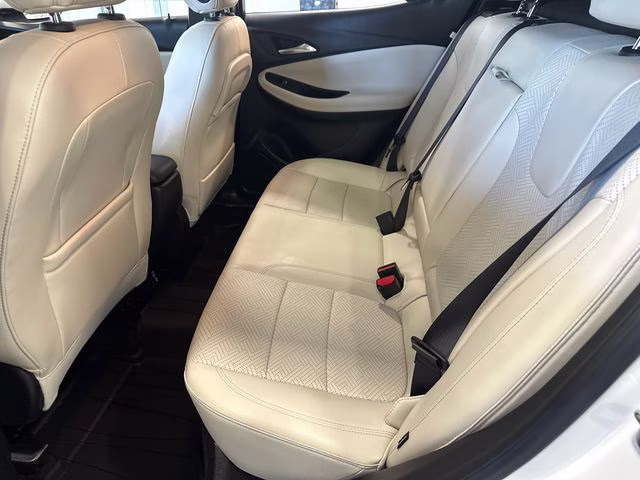 2023 White Frost Tricoat Buick Encore GX Essence AWD SUV
