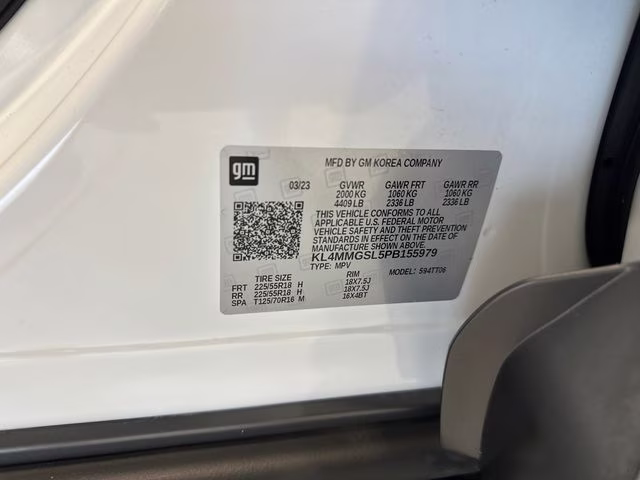 2023 White Frost Tricoat Buick Encore GX Essence AWD SUV