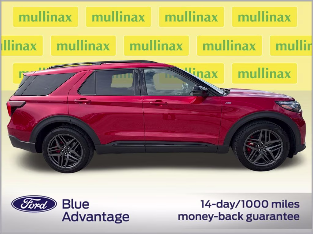2025 Rapid Red Metallic Tinted Clearcoat Ford Explorer ST-Line RWD SUV