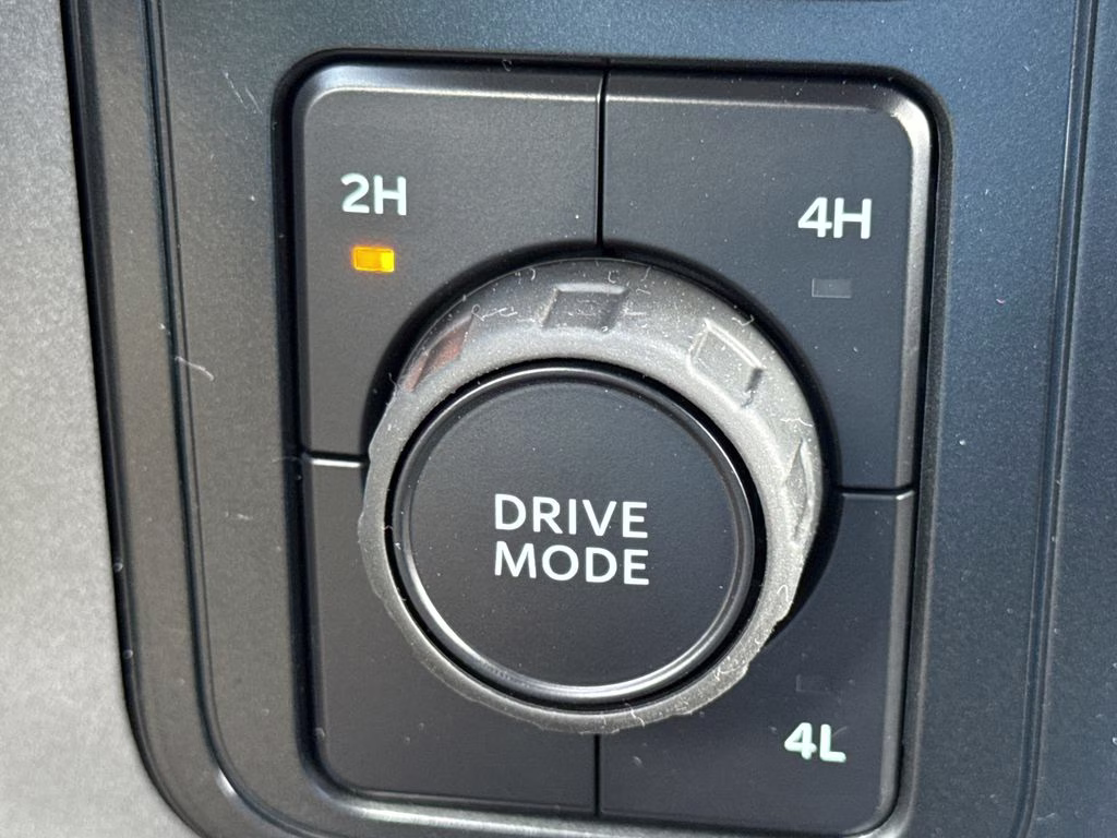 2026 Avalanche Ford F-150 XLT 4X4 Truck