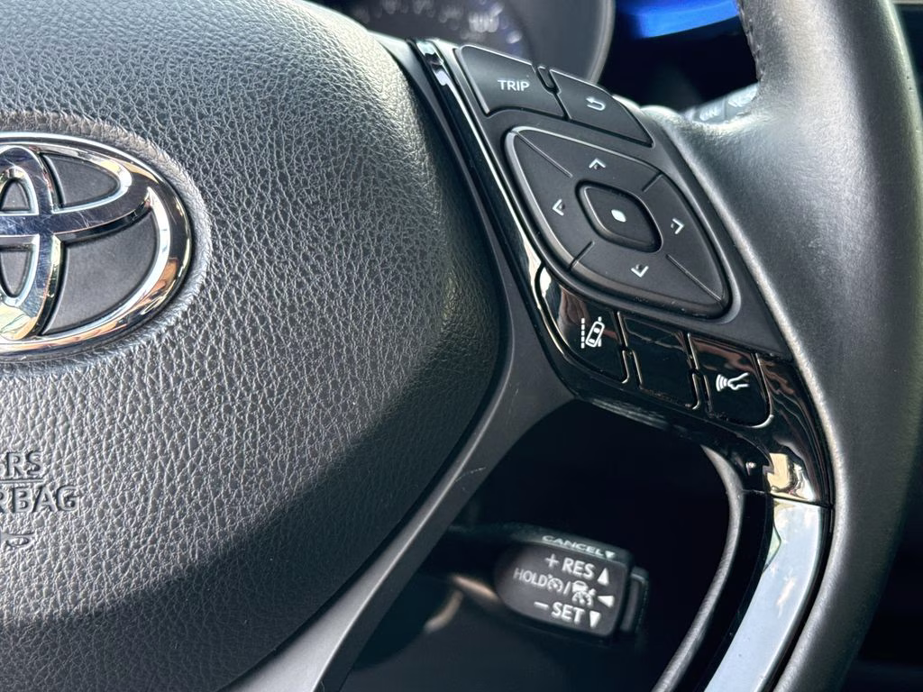 2020 Blue Eclipse Metallic Toyota C-HR XLE FWD SUV