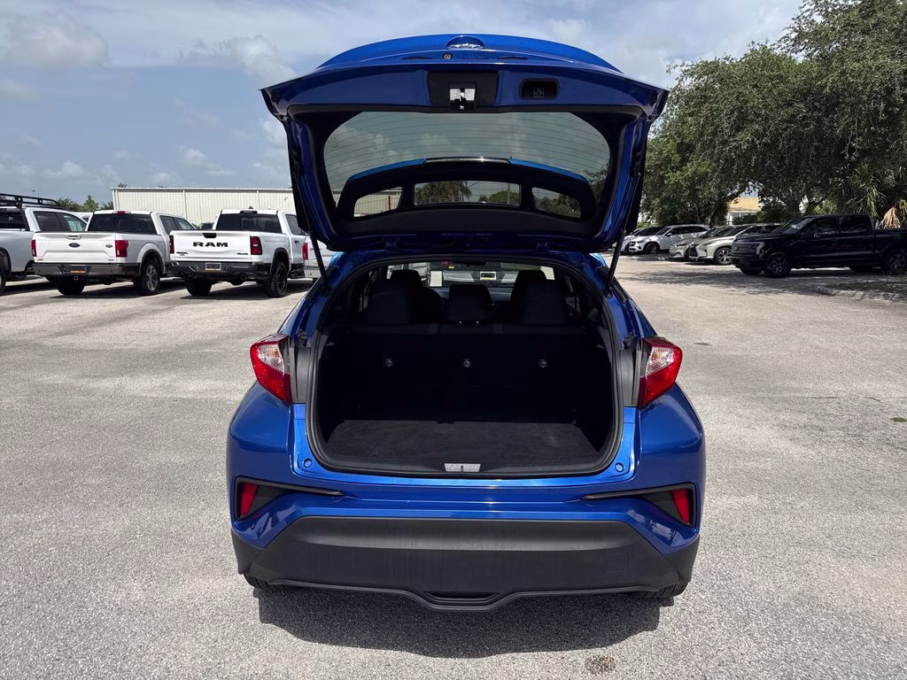 2020 Blue Eclipse Metallic Toyota C-HR XLE FWD SUV