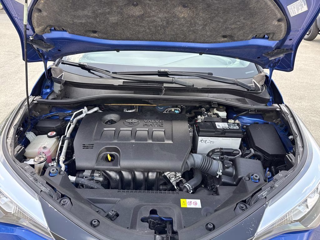 2020 Blue Eclipse Metallic Toyota C-HR XLE FWD SUV