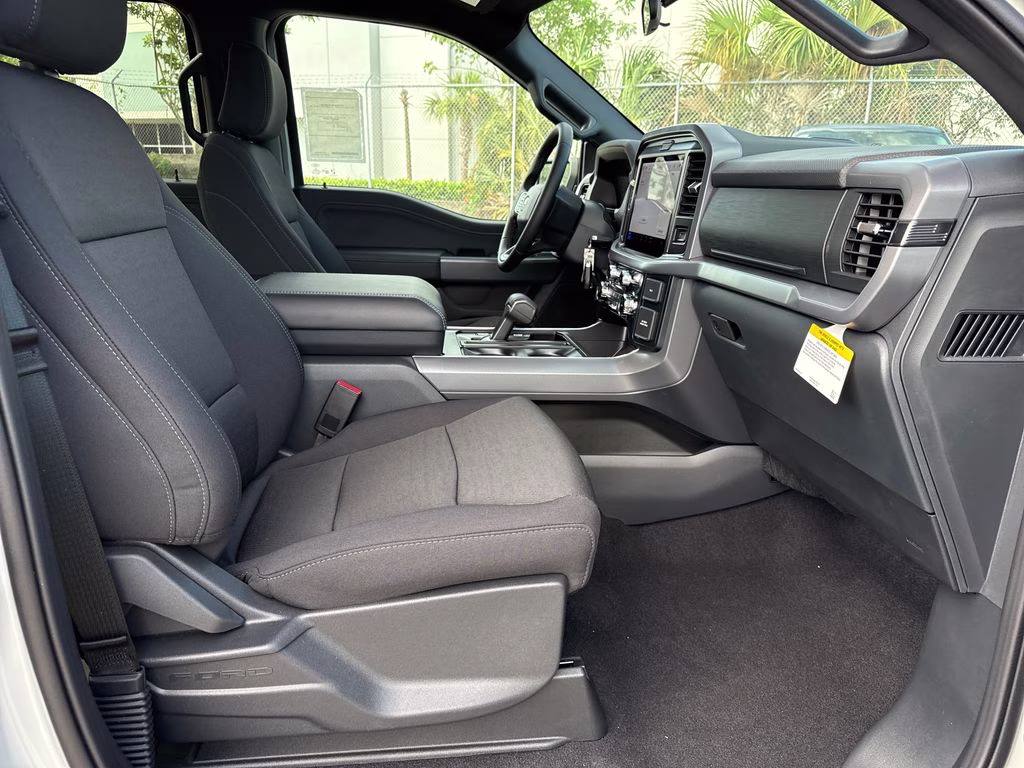 2026 Avalanche Ford F-150 XLT 4X4 Truck