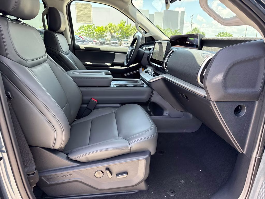 2027 Nocturnal Blue Metallic Ford Expedition Active RWD SUV