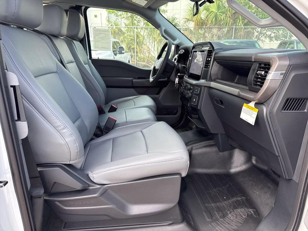 2026 Oxford White Ford F-150 XL 4X4 Truck