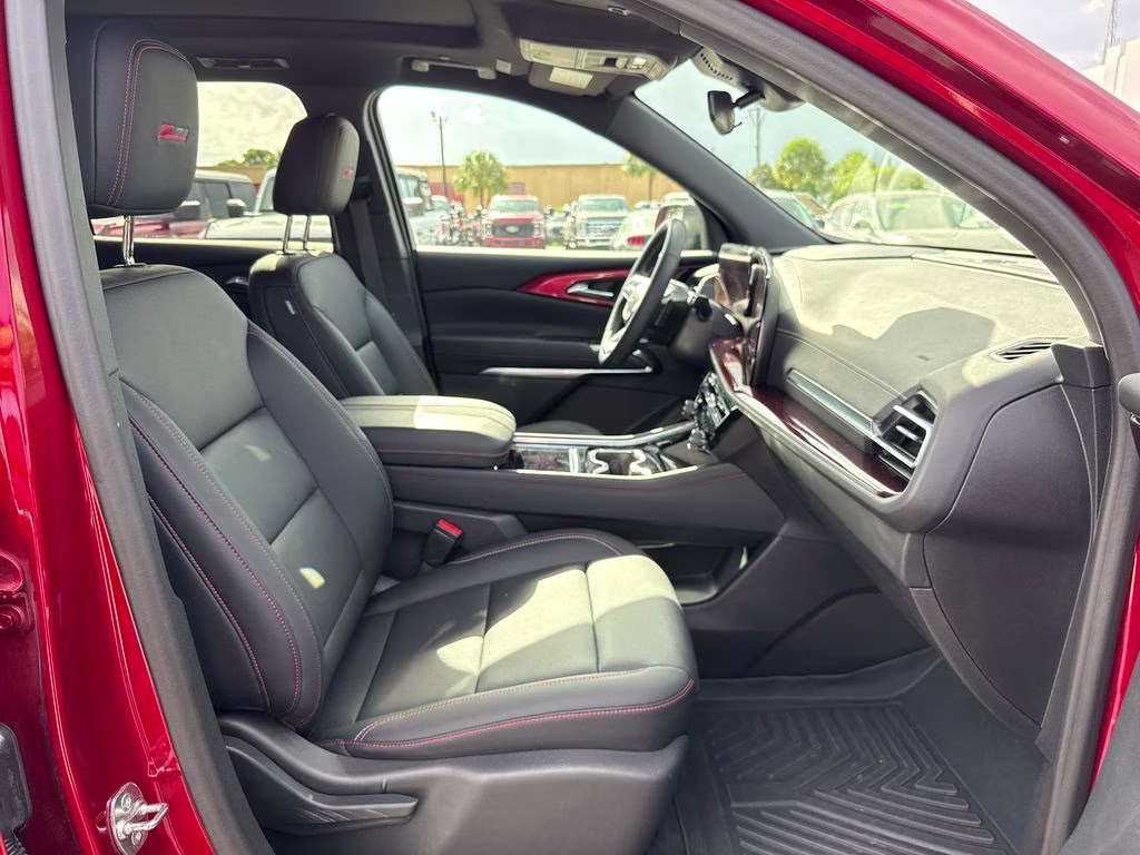 2024 Radiant Red Tintcoat Chevrolet Traverse Z71 AWD SUV