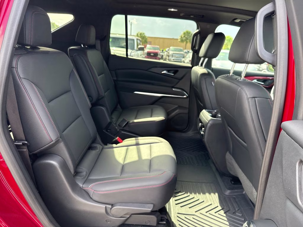 2024 Radiant Red Tintcoat Chevrolet Traverse Z71 AWD SUV