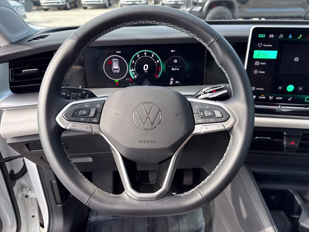 2025 Pure White Volkswagen Tiguan 2.0T SE FWD SUV