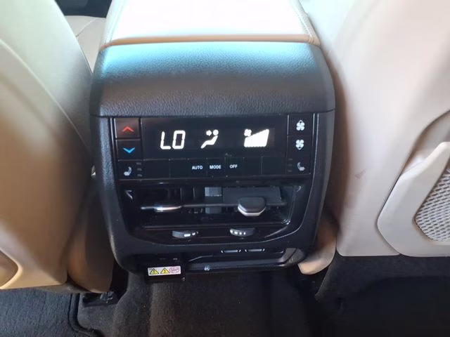 2021 Bright White Clearcoat Jeep Grand Cherokee L Limited 4X4 SUV
