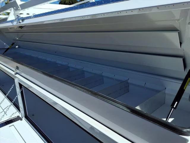 2026 Oxford White Ford Super Duty F-550 DRW XL RWD Chassis