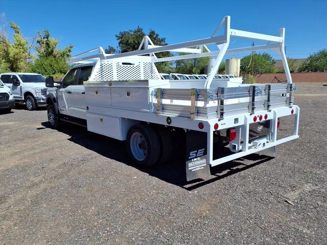 2026 Oxford White Ford Super Duty F-550 DRW XL RWD Chassis