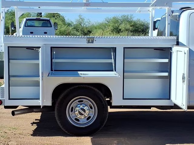 2026 Oxford White Ford Super Duty F-250 SRW XL RWD Truck