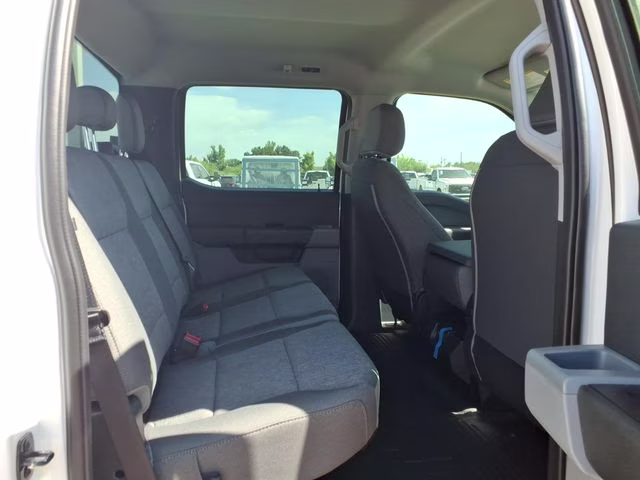 2026 Oxford White Ford Super Duty F-250 SRW XL RWD Truck