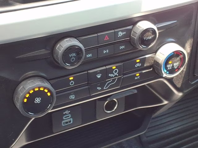 2026 Oxford White Ford Super Duty F-250 SRW XL RWD Truck