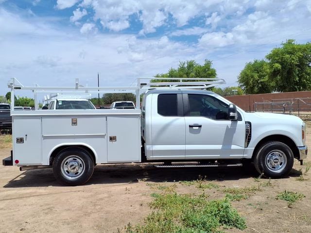 2026 Oxford White Ford Super Duty F-250 SRW XL RWD Truck