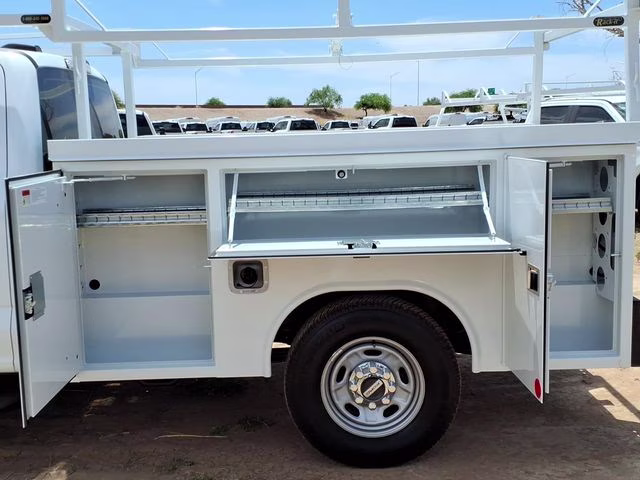 2026 Oxford White Ford Super Duty F-250 SRW XL RWD Truck